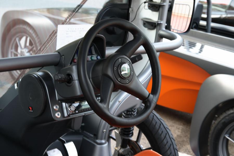 Панель приборов Venturi Electric Concept 2006 года  (фото 9 из 20)